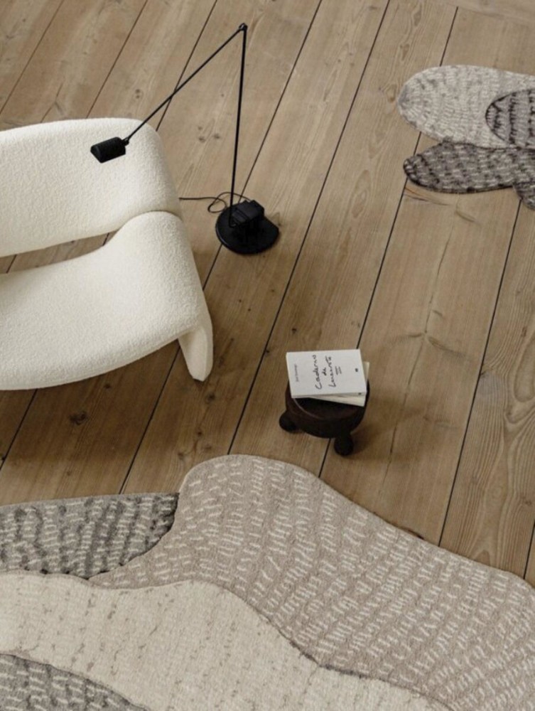 Swarm Round Rug