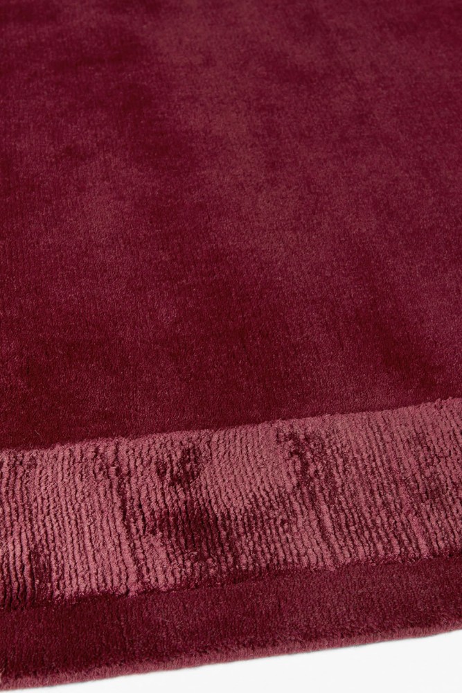 Silk Border Keepers Red