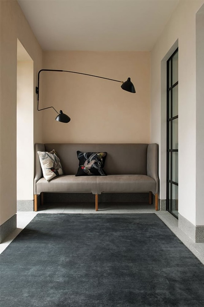 Mohair Slate Round