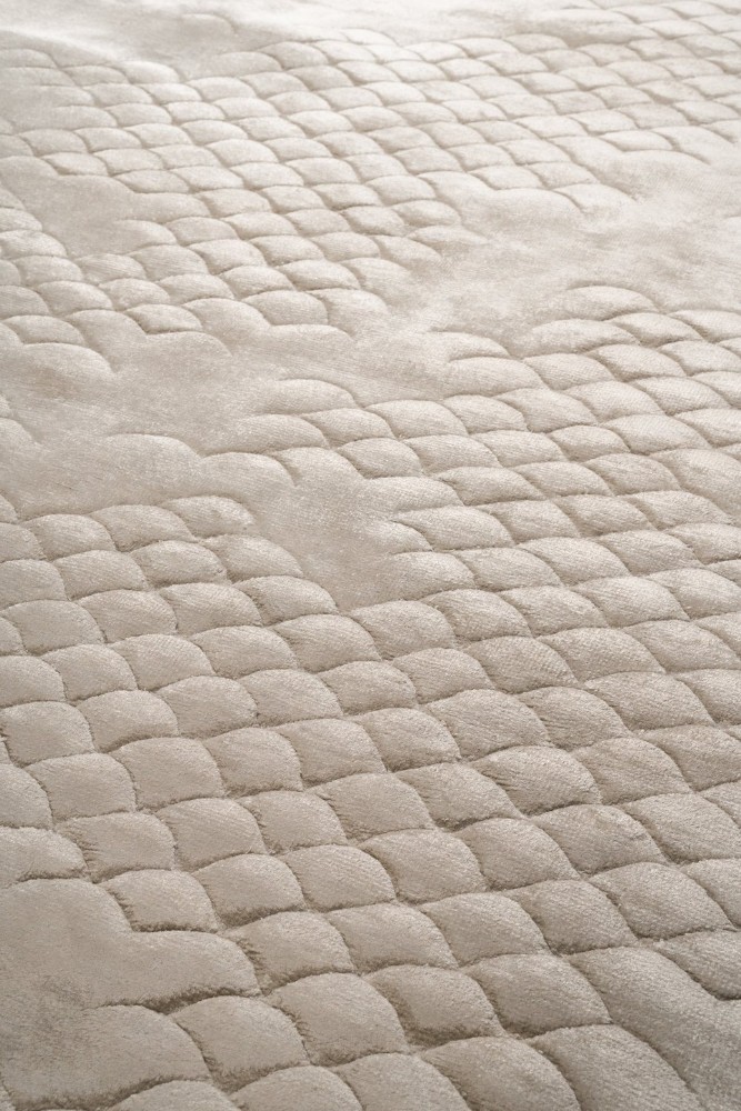 Scales Pearl Round