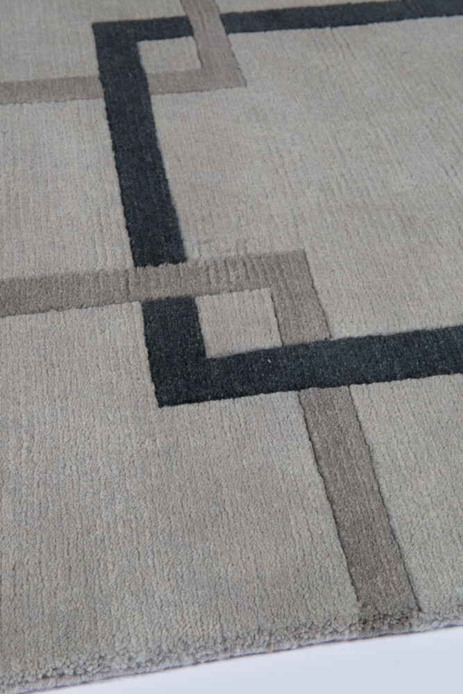 Square Chains Lead