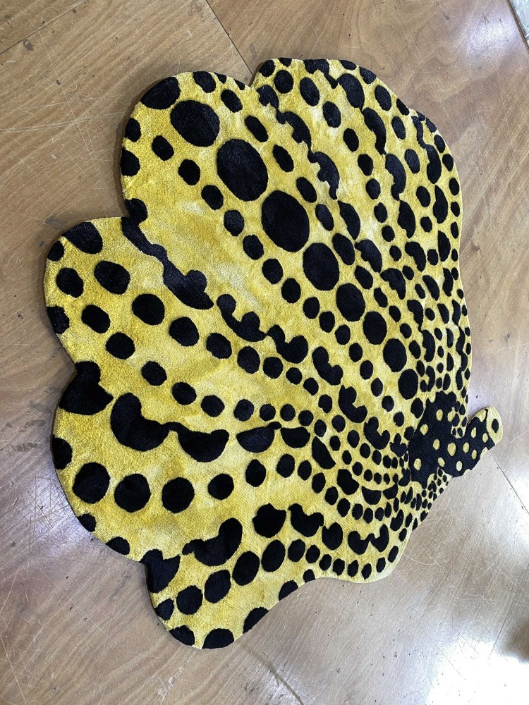 Irregular carpet