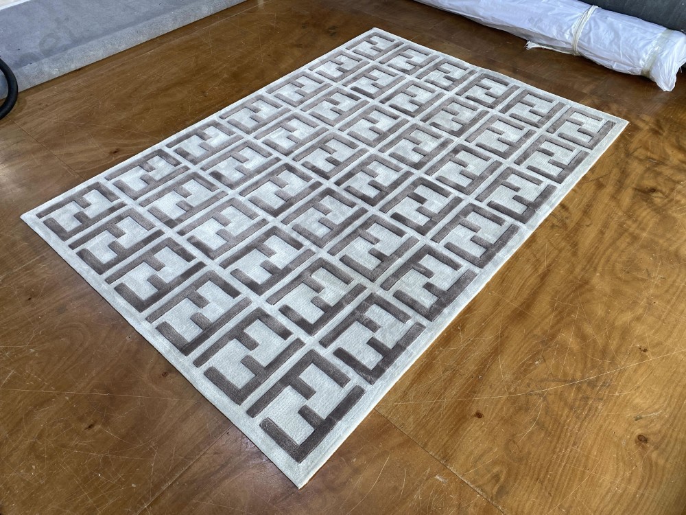 Luxury square