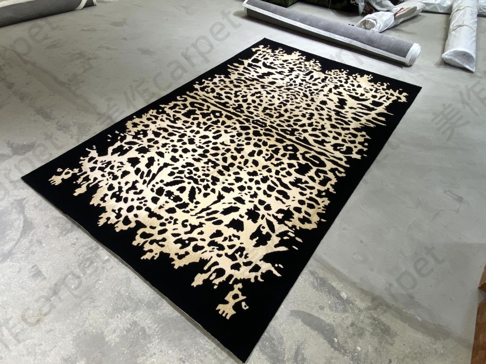Luxury square
