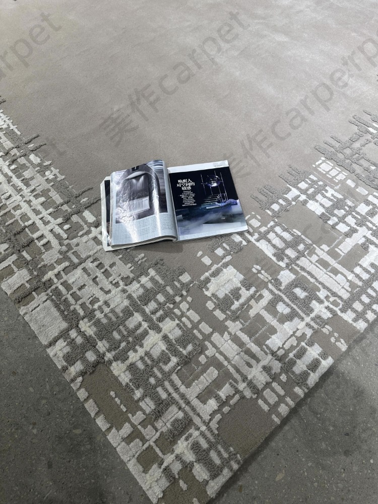 Luxury square