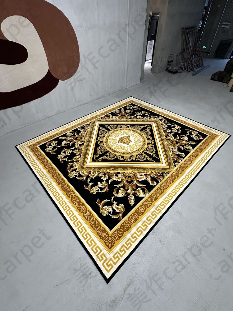 Luxury square