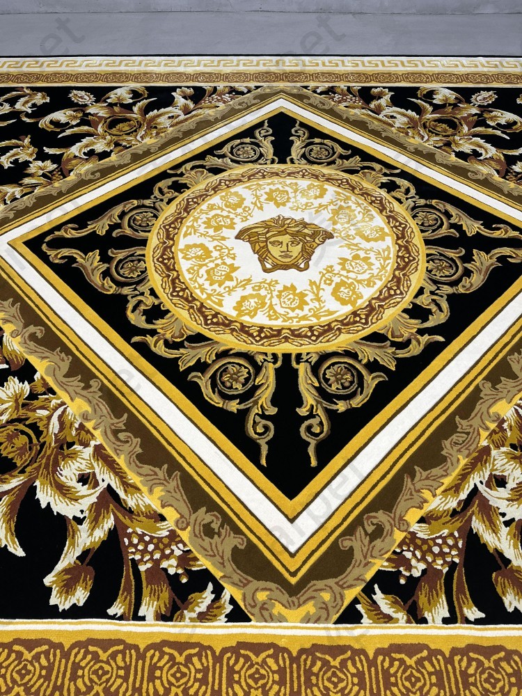 Luxury square