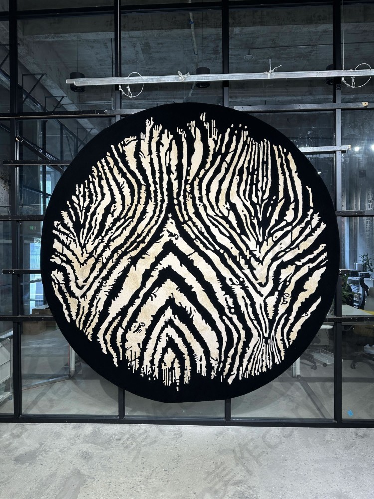 Luxury circle