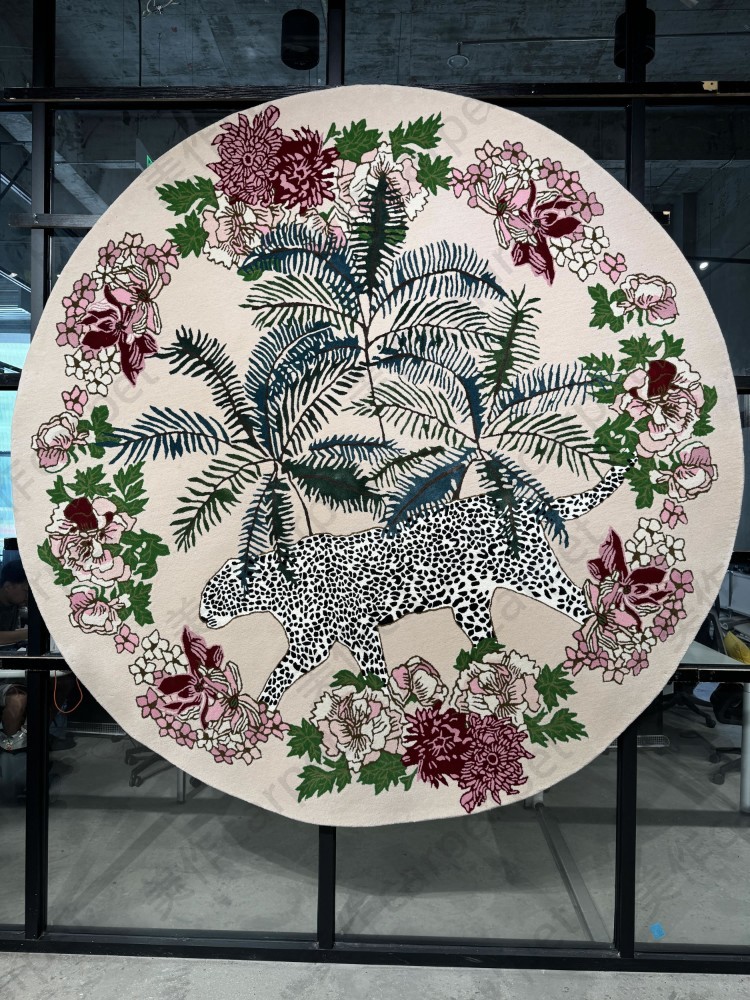 Designer round rug