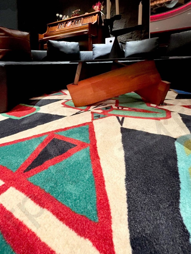 Designer round rug