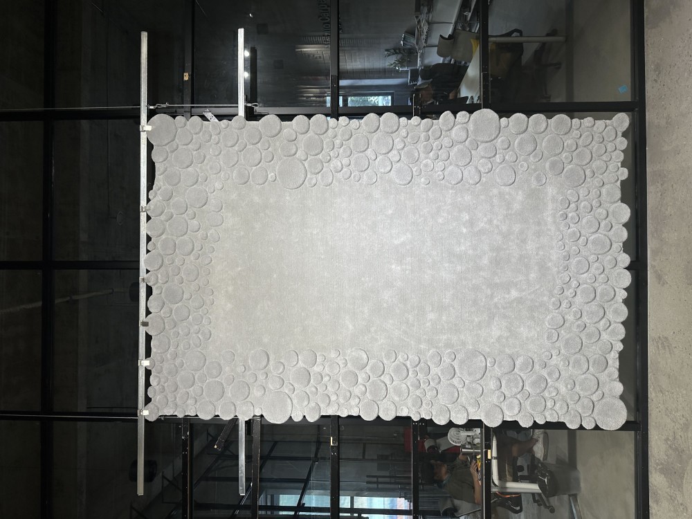 Irregular carpet