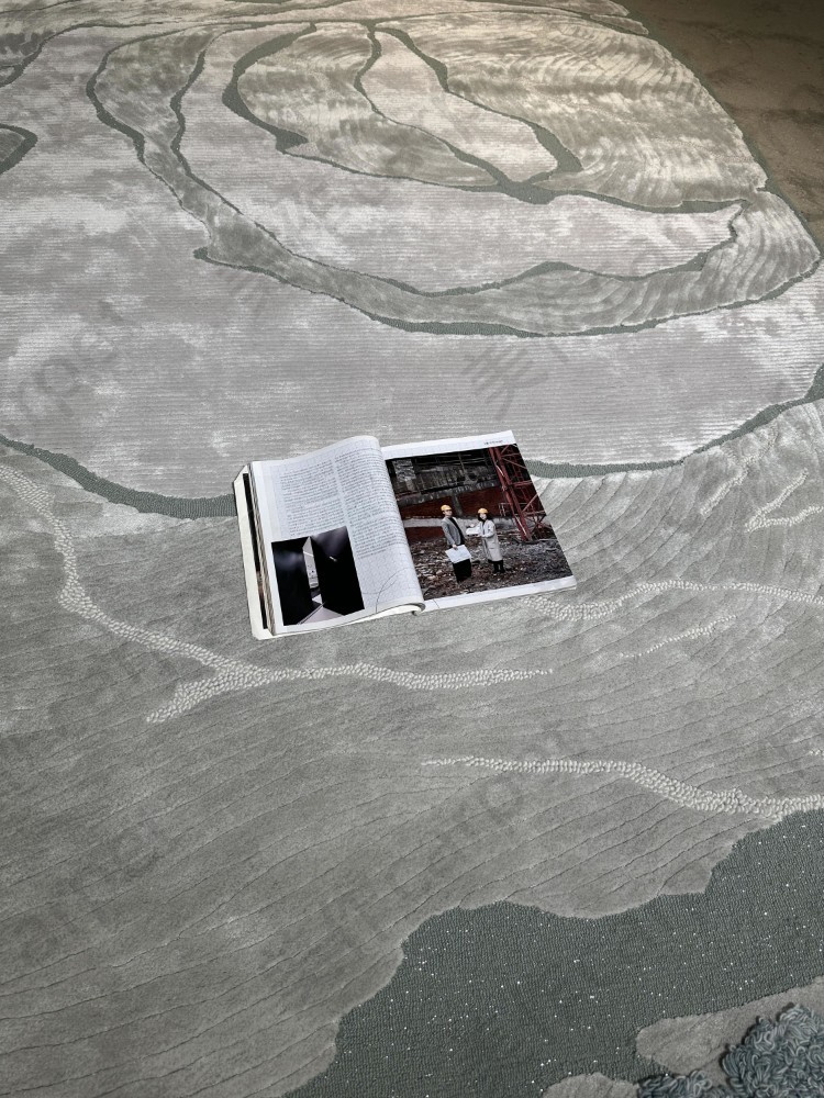 Irregular carpet