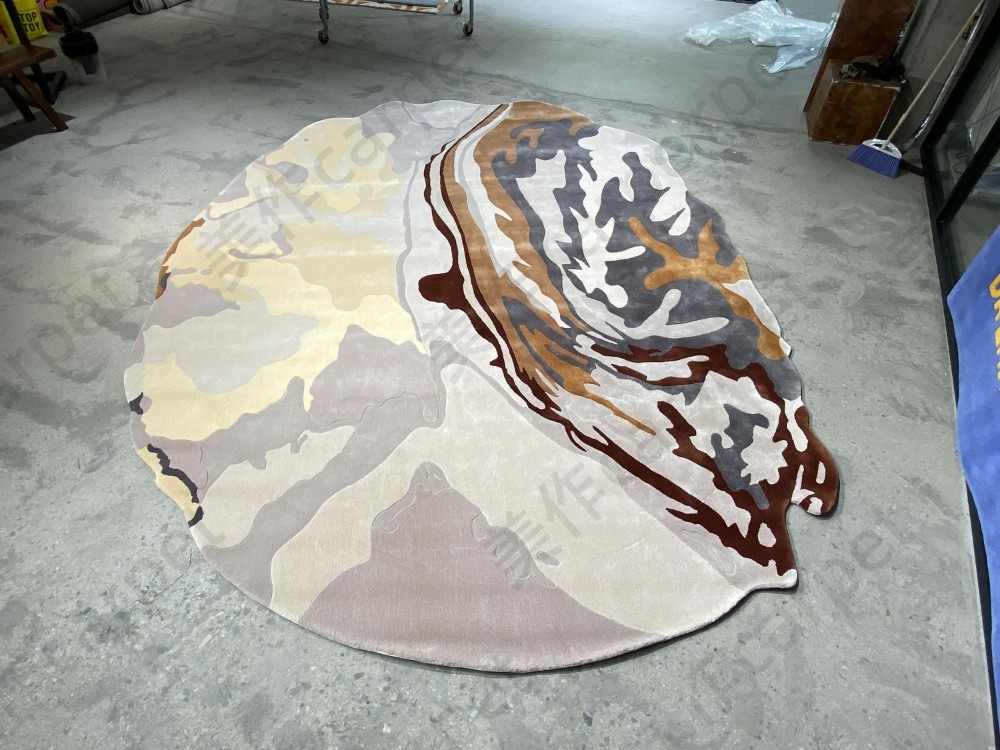 Irregular carpet