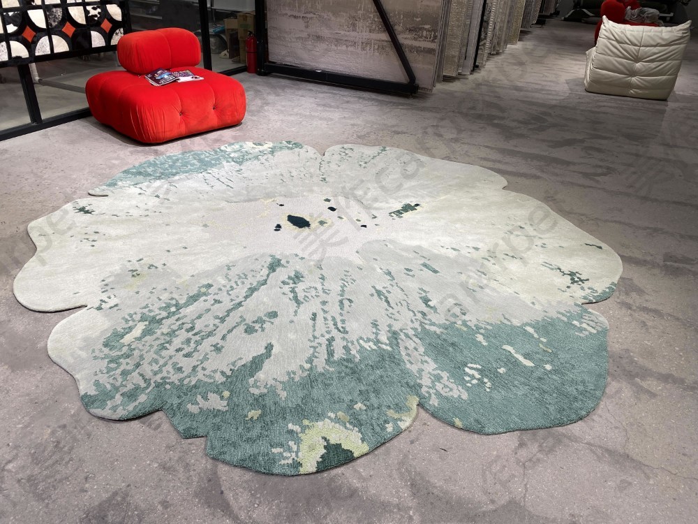 Irregular carpet