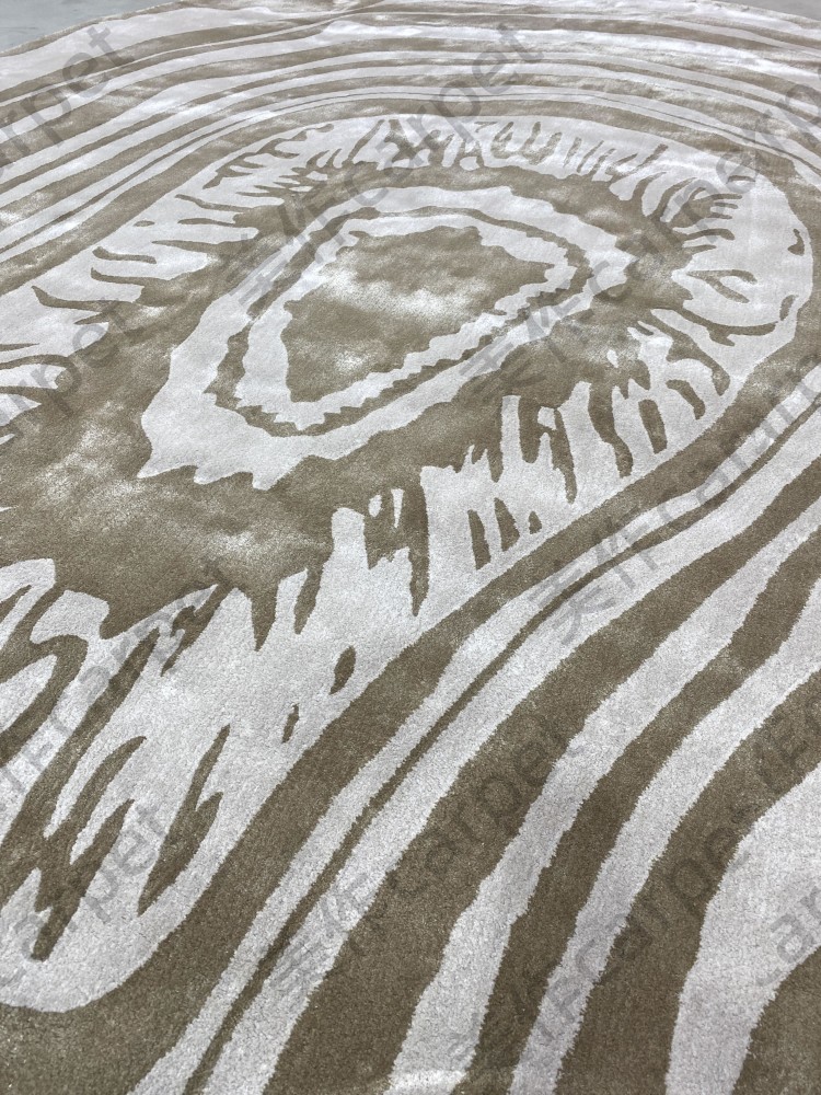 Irregular carpet