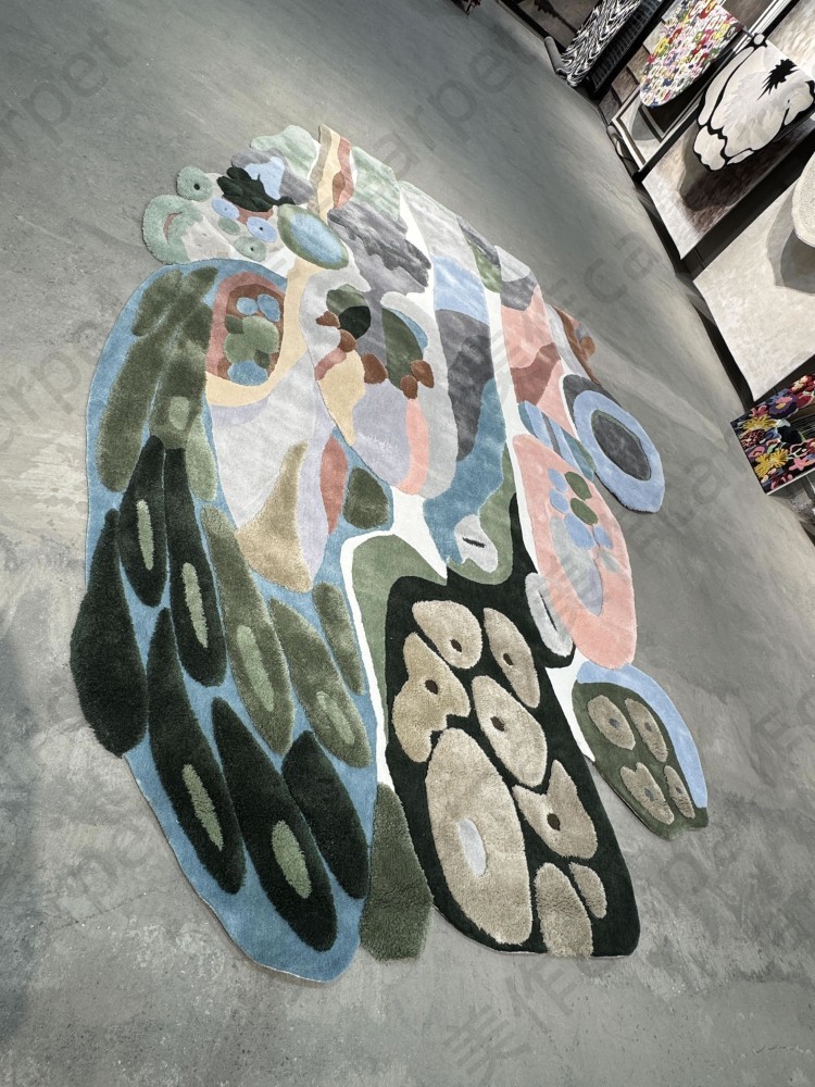 Irregular carpet