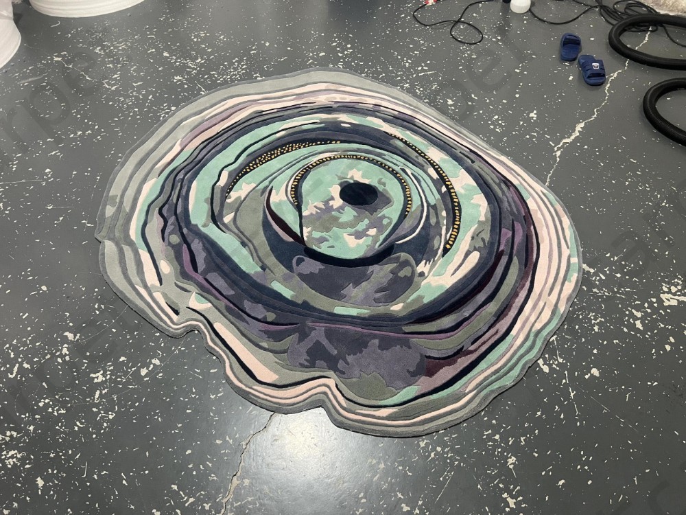 Irregular carpet