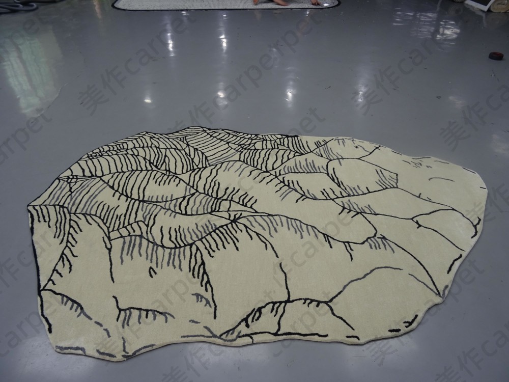 Irregular carpet