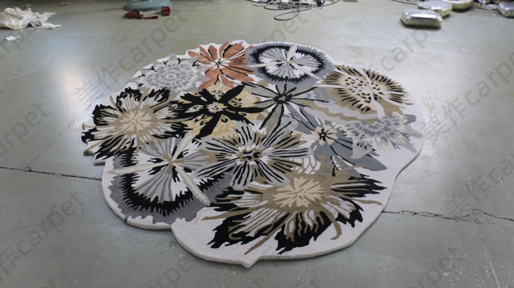 Irregular carpet