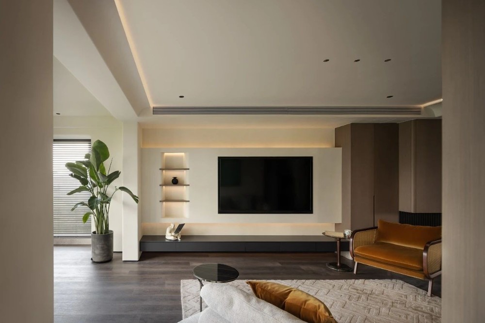 Modern style match