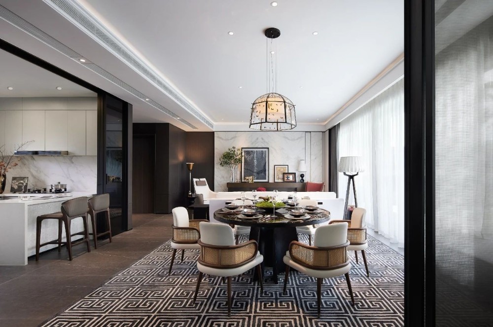 Light luxury style collocation