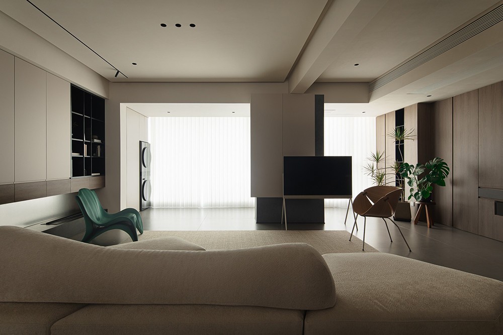 Modern style match