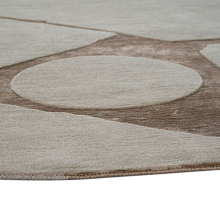 Irregular carpet