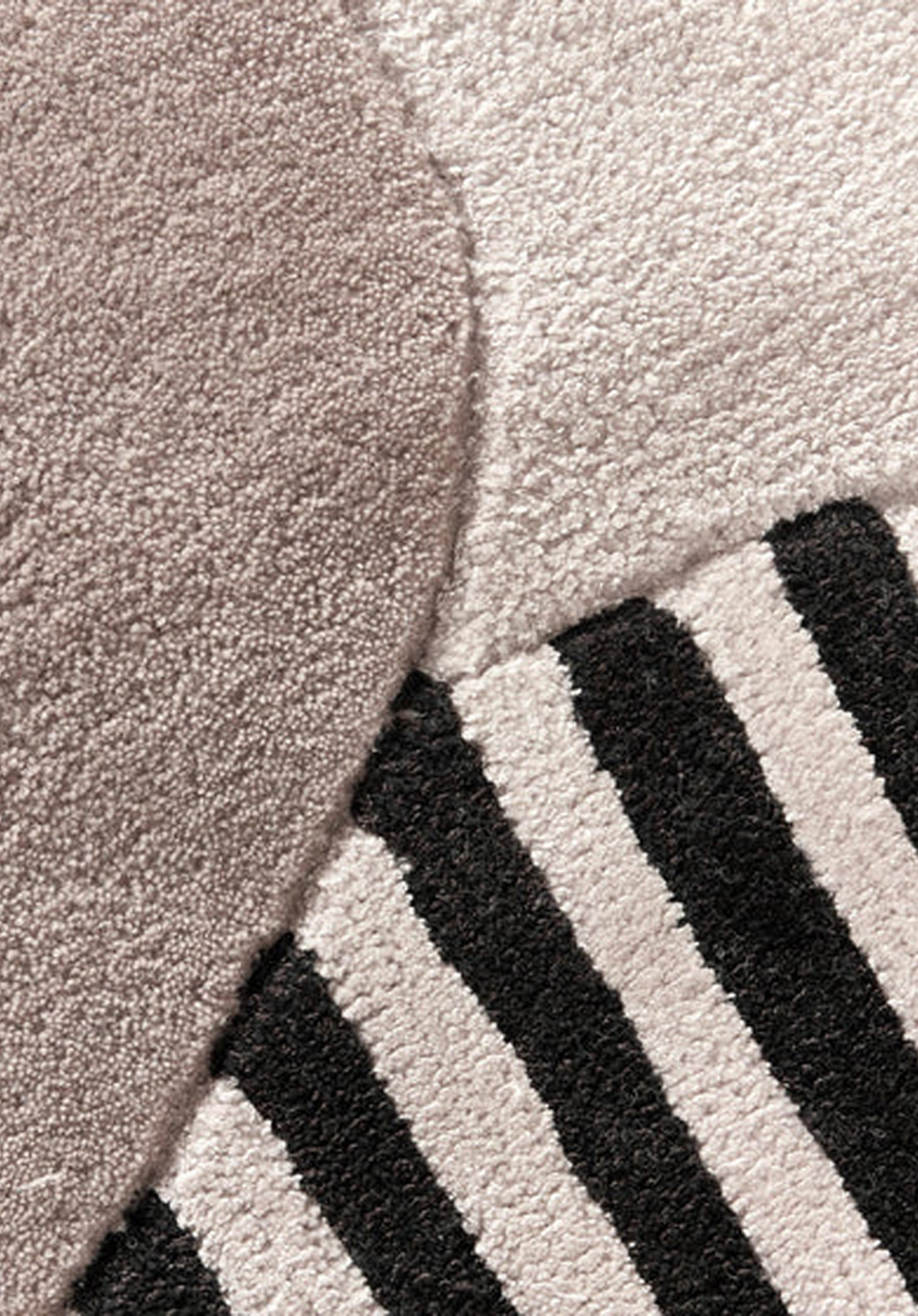 Irregular carpet