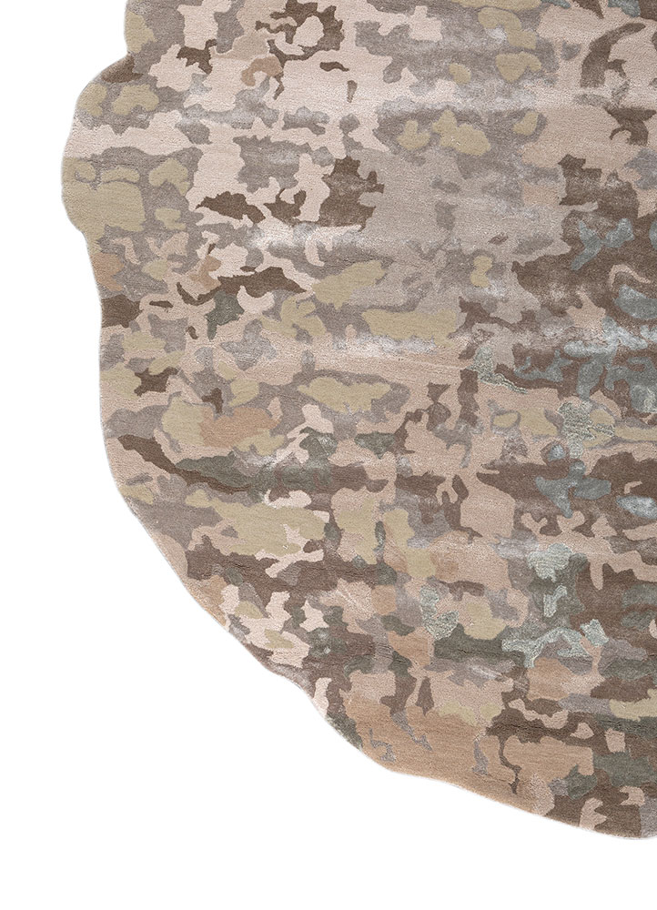 Irregular carpet