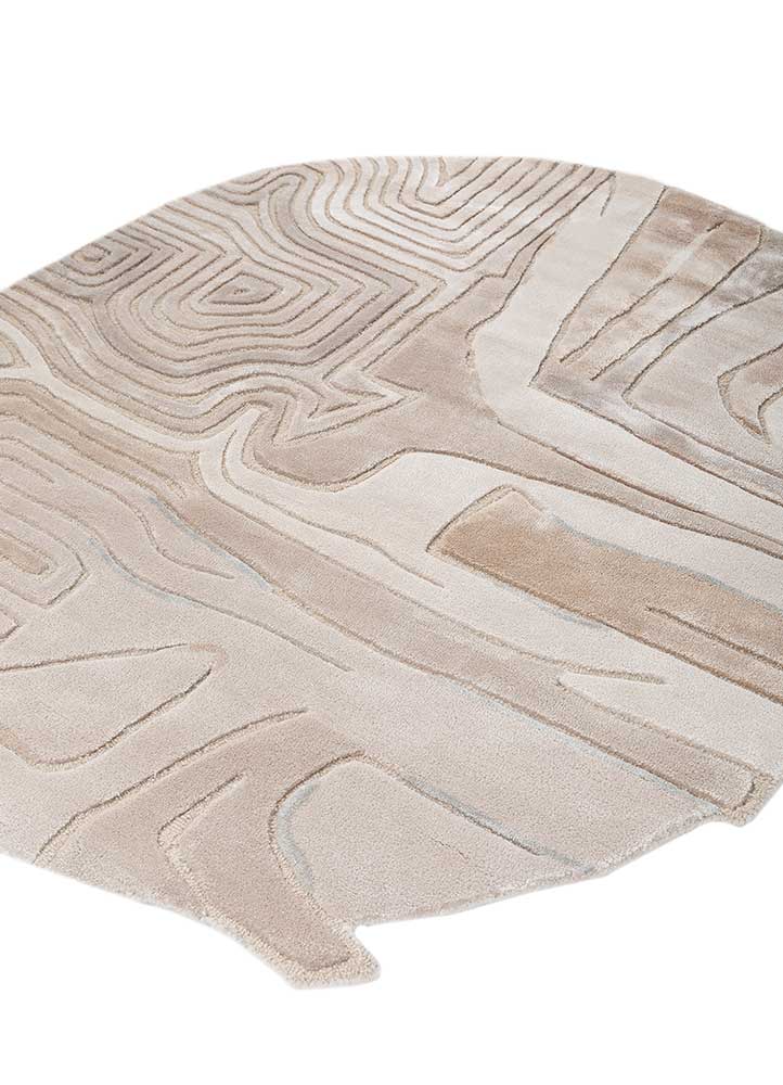 Irregular carpet