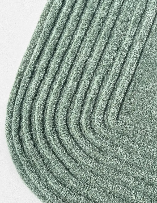 Irregular carpet