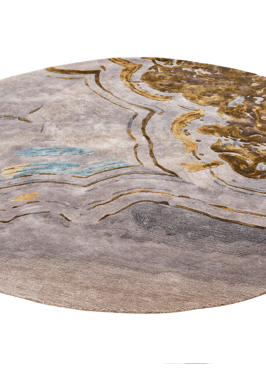 Irregular carpet