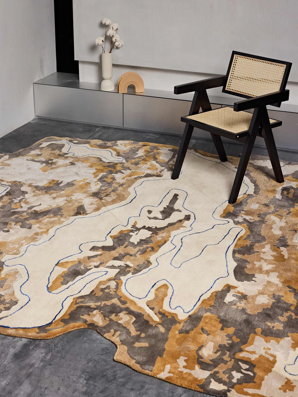 Irregular carpet