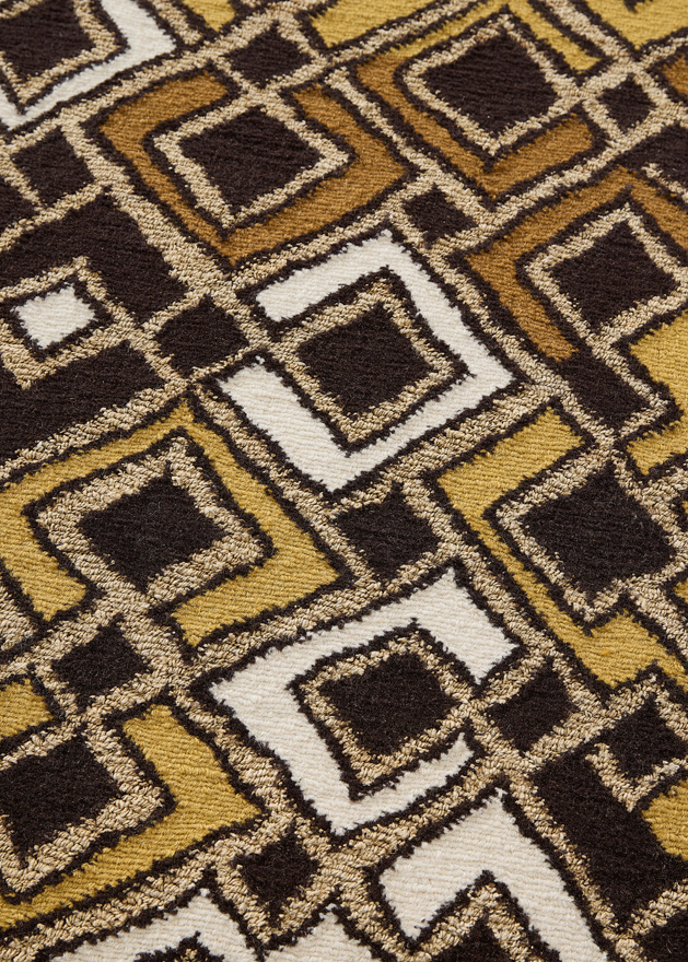 Irregular carpet