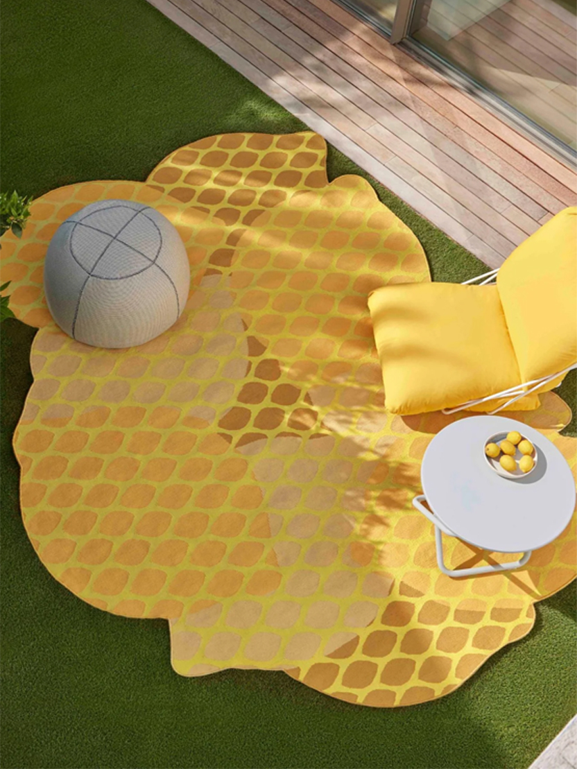 Irregular carpet