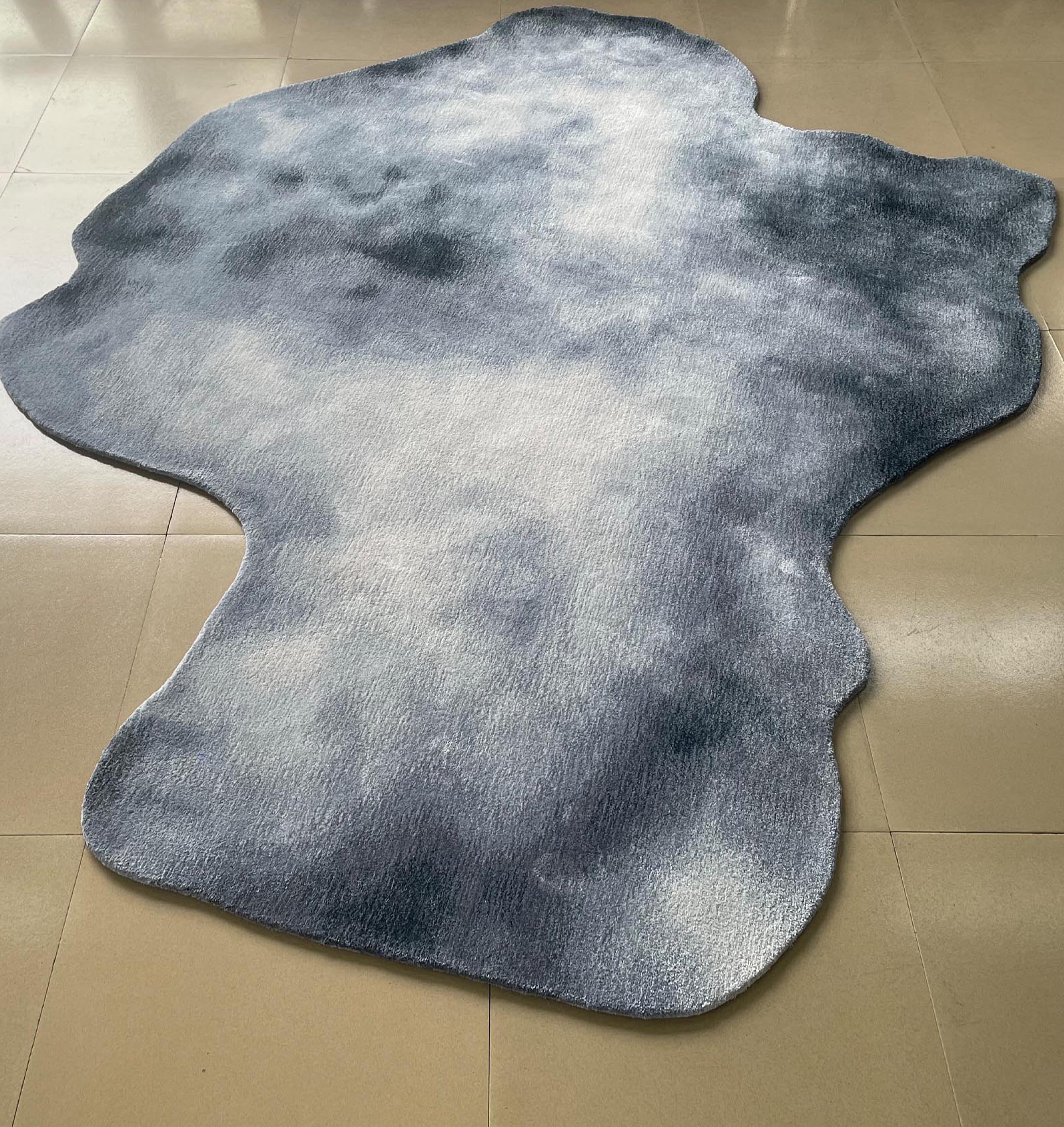 Irregular carpet