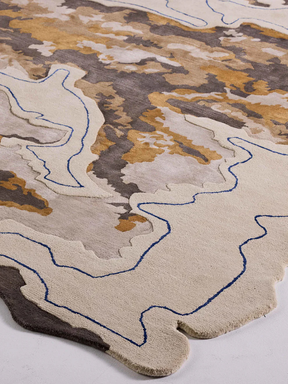 Irregular carpet