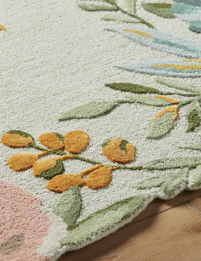 Irregular carpet