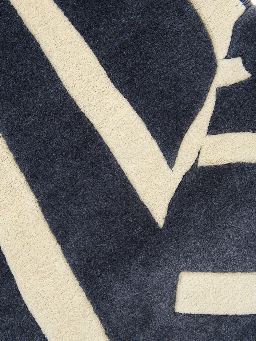 Irregular carpet