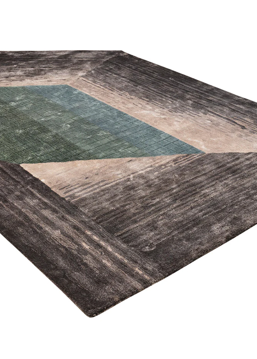 Irregular carpet